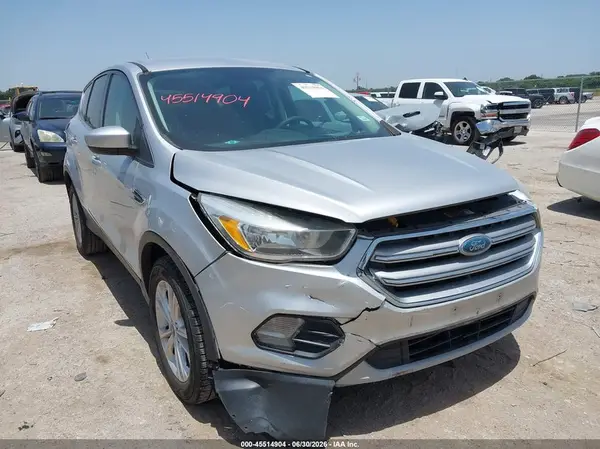 1FMCU0GD5HUE38782 2017 FORD ESCAPE - Image 1