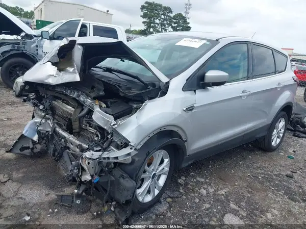 1FMCU0GD5HUE40127 2017 FORD ESCAPE - Image 2