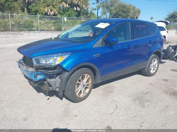 1FMCU0GD5HUE99940 2017 FORD ESCAPE - Image 2
