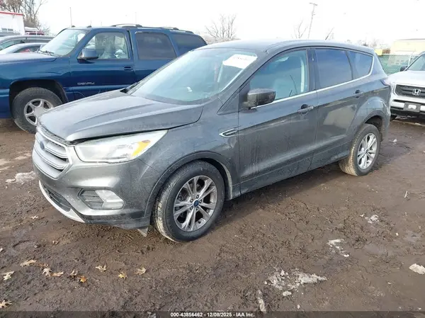 1FMCU0GD5HUF04652 2017 FORD ESCAPE - Image 2