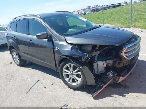 1FMCU0GD5HUF05607 2017 FORD ESCAPE - Image 1