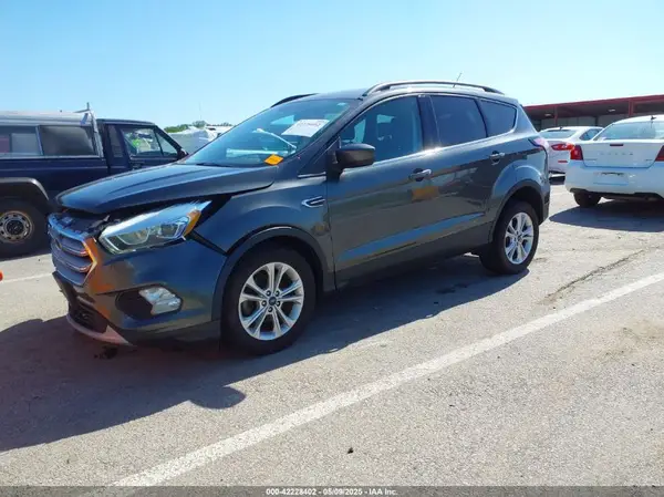 1FMCU0GD5HUF05607 2017 FORD ESCAPE - Image 2
