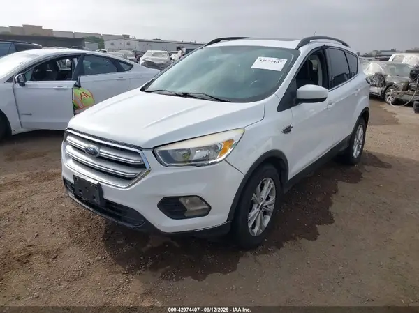1FMCU0GD5JUA12094 2018 FORD ESCAPE - Image 2