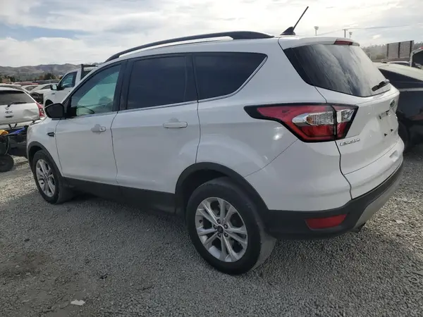 1FMCU0GD5JUA25539 2018 FORD ESCAPE - Image 2