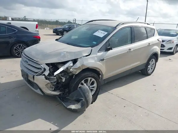 1FMCU0GD5JUA32605 2018 FORD ESCAPE - Image 2