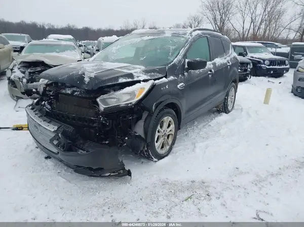 1FMCU0GD5JUA43393 2018 FORD ESCAPE - Image 2