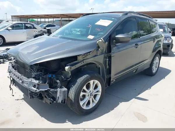 1FMCU0GD5JUA54975 2018 FORD ESCAPE - Image 2