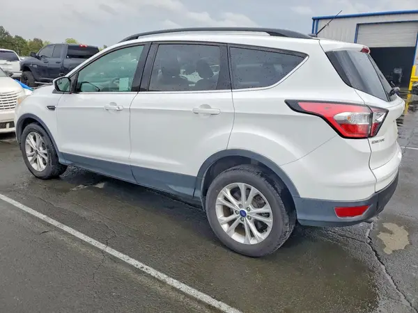 1FMCU0GD5JUA75017 2018 FORD ESCAPE - Image 2