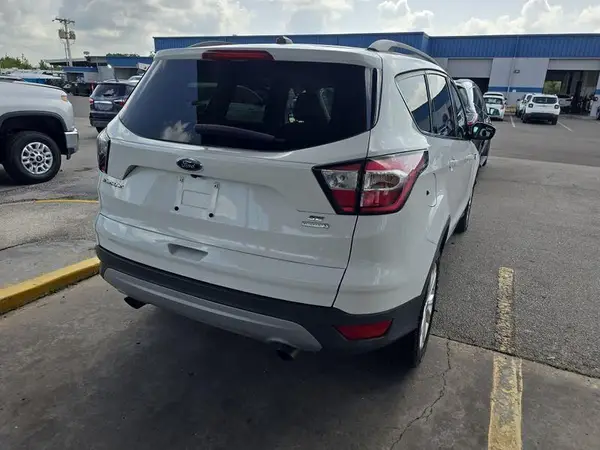 1FMCU0GD5JUA75972 2018 FORD ESCAPE - Image 2