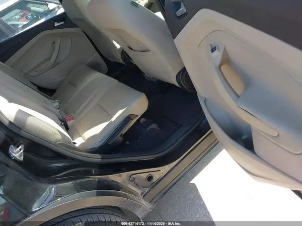1FMCU0GD5JUA92531 2018 FORD ESCAPE - Image 8