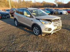 1FMCU0GD5JUA93856 2018 FORD ESCAPE