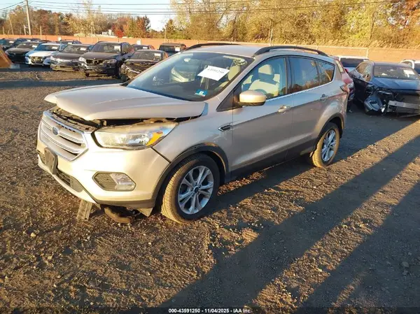 1FMCU0GD5JUA93856 2018 FORD ESCAPE - Image 2