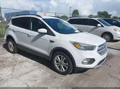 1FMCU0GD5JUB17427 2018 FORD ESCAPE