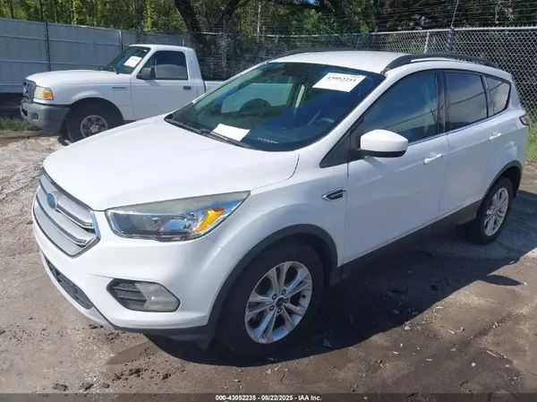 1FMCU0GD5JUB17427 2018 FORD ESCAPE - Image 2