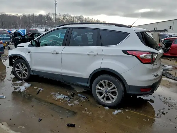 1FMCU0GD5JUB17458 2018 FORD ESCAPE - Image 2