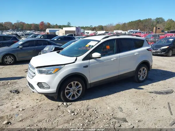 1FMCU0GD5JUB59905 2018 FORD ESCAPE - Image 2