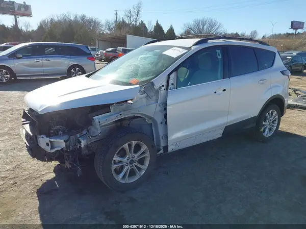 1FMCU0GD5JUB83329 2018 FORD ESCAPE - Image 2