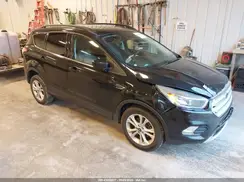 1FMCU0GD5JUC18645 2018 FORD ESCAPE