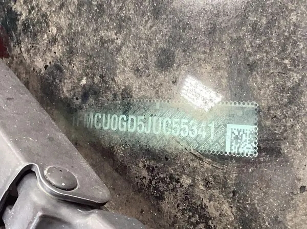 1FMCU0GD5JUC55341 2018 FORD ESCAPE - Image 2