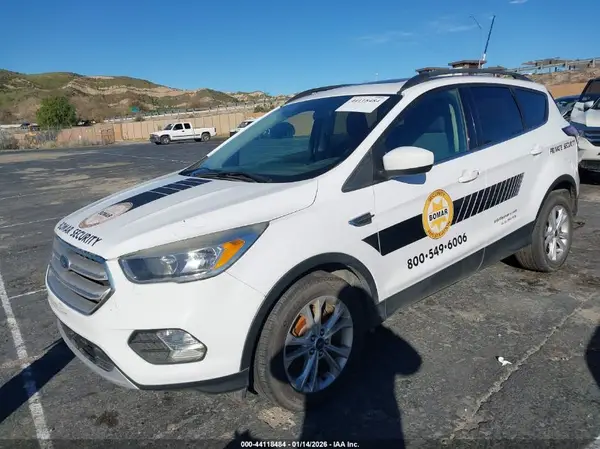1FMCU0GD5JUC61351 2018 FORD ESCAPE - Image 2