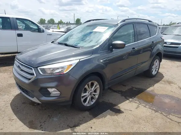 1FMCU0GD5JUC77033 2018 FORD ESCAPE - Image 2