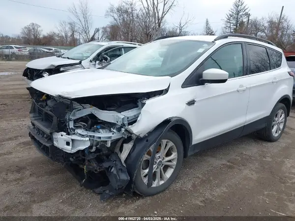 1FMCU0GD5JUD30944 2018 FORD ESCAPE - Image 2