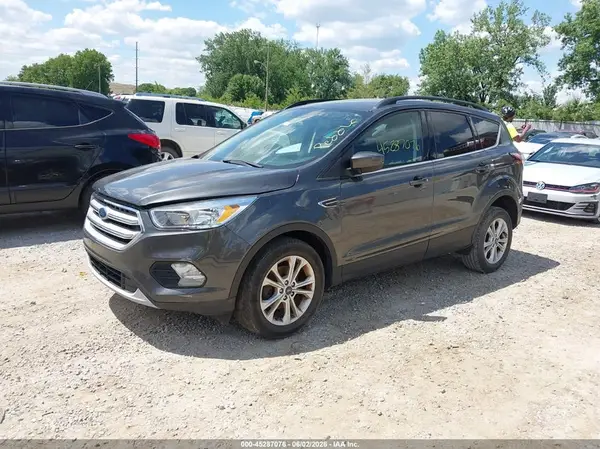 1FMCU0GD5JUD42852 2018 FORD ESCAPE - Image 2
