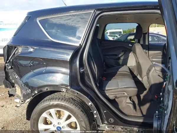 1FMCU0GD5KUA44383 2019 FORD ESCAPE - Image 8