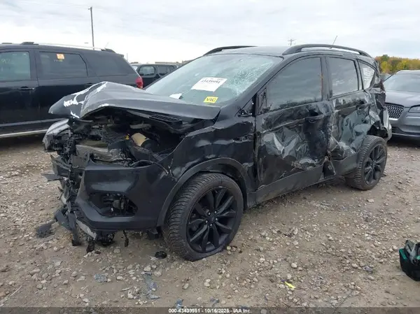 1FMCU0GD5KUA64018 2019 FORD ESCAPE - Image 2