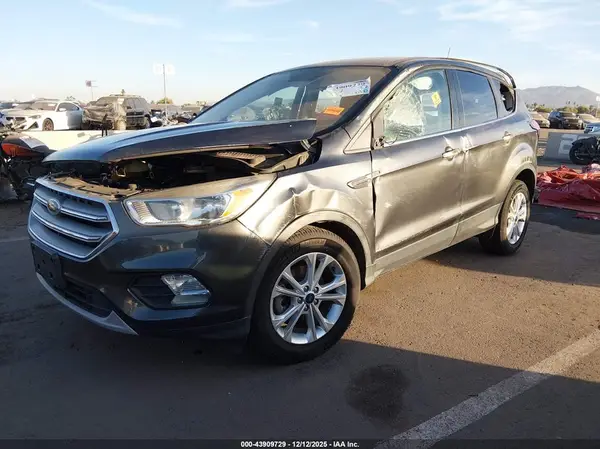 1FMCU0GD5KUB05019 2019 FORD ESCAPE - Image 2