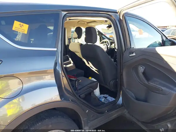 1FMCU0GD5KUB05019 2019 FORD ESCAPE - Image 8