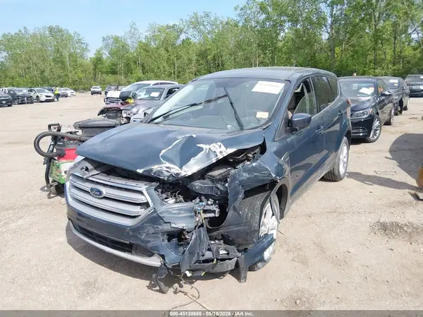 1FMCU0GD5KUB13122 2019 FORD ESCAPE - Image 2