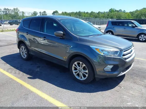 1FMCU0GD5KUB19907 2019 FORD ESCAPE - Image 1