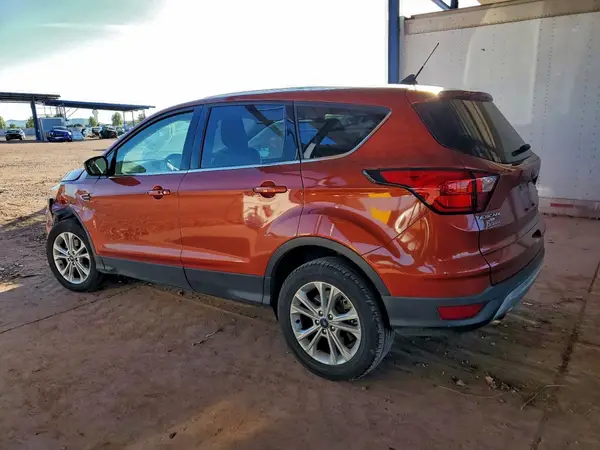 1FMCU0GD5KUB30583 2019 FORD ESCAPE - Image 2