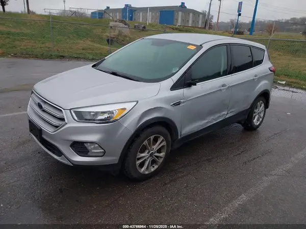 1FMCU0GD5KUB32396 2019 FORD ESCAPE - Image 2