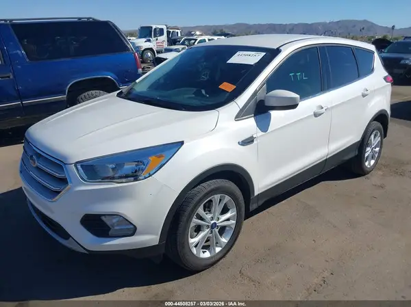 1FMCU0GD5KUB62563 2019 FORD ESCAPE - Image 2