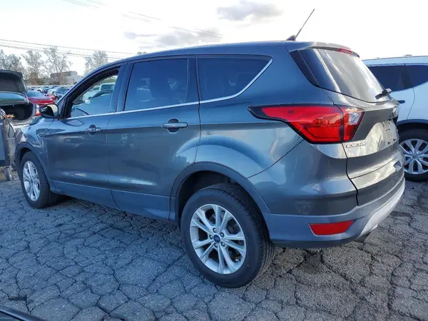 1FMCU0GD5KUC04956 2019 FORD ESCAPE - Image 2