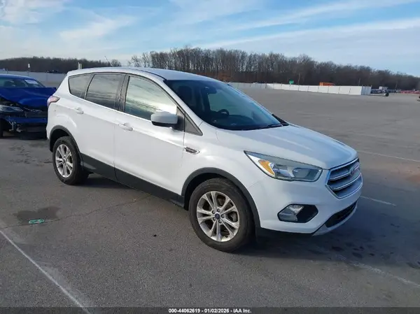 1FMCU0GD6HUA53070 2017 FORD ESCAPE - Image 1