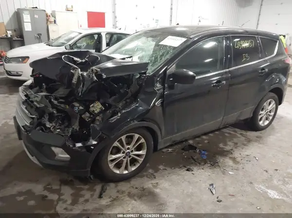 1FMCU0GD6HUA76851 2017 FORD ESCAPE - Image 2