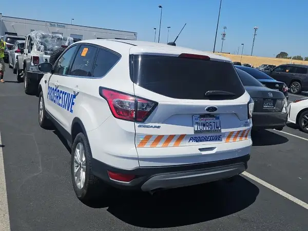 1FMCU0GD6HUA95867 2017 FORD ESCAPE - Image 2