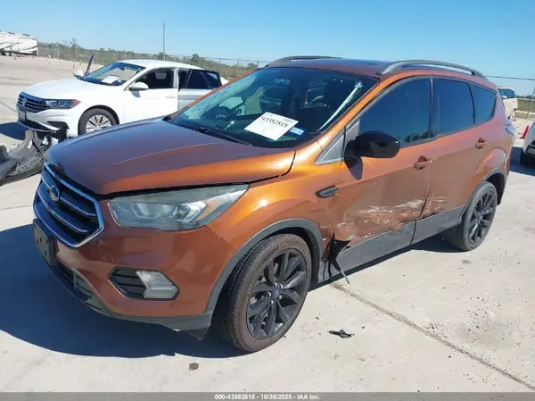 1FMCU0GD6HUB02011 2017 FORD ESCAPE - Image 2