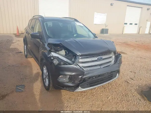1FMCU0GD6HUB26017 2017 FORD ESCAPE - Image 1