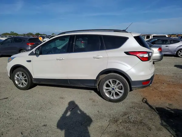 1FMCU0GD6HUB44999 2017 FORD ESCAPE - Image 2