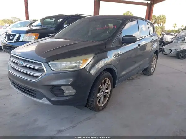 1FMCU0GD6HUB74102 2017 FORD ESCAPE - Image 2