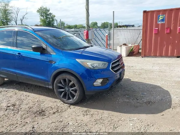 1FMCU0GD6HUC23458 2017 FORD ESCAPE - Image 1