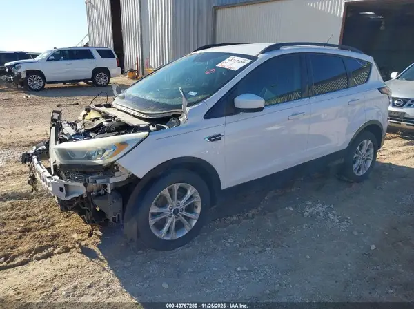 1FMCU0GD6HUC34122 2017 FORD ESCAPE - Image 2