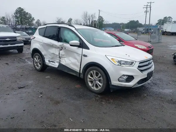 1FMCU0GD6HUC45315 2017 FORD ESCAPE - Image 1