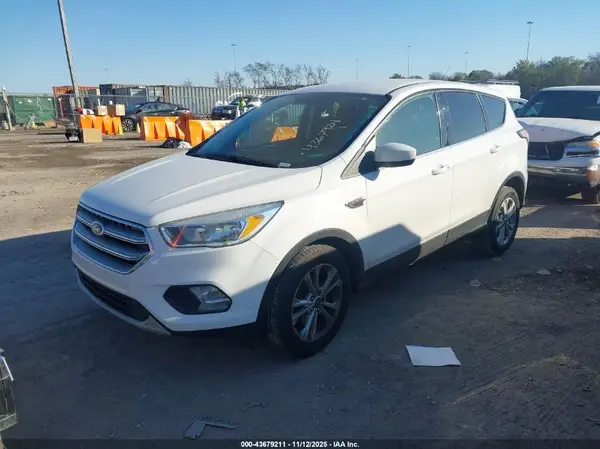 1FMCU0GD6HUC55455 2017 FORD ESCAPE - Image 2