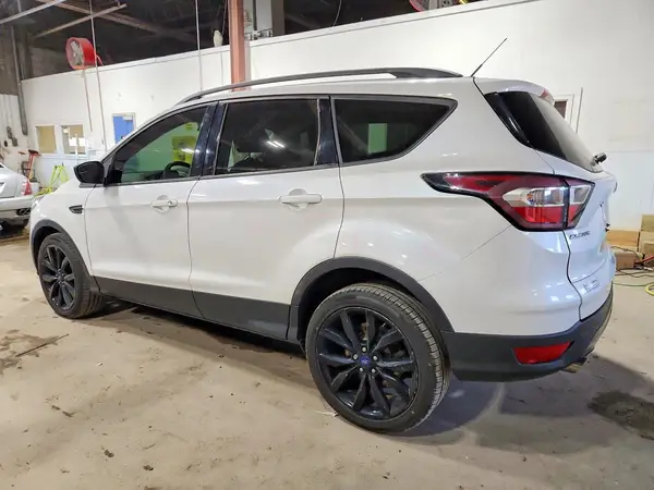 1FMCU0GD6HUD22281 2017 FORD ESCAPE - Image 2
