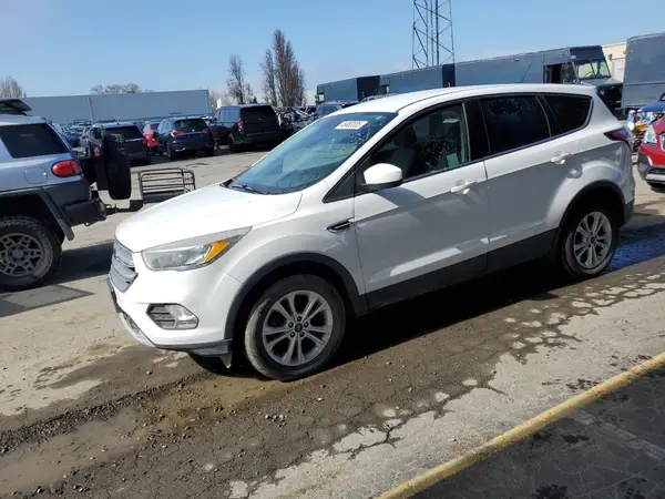 1FMCU0GD6HUD44071 2017 FORD ESCAPE - Image 1